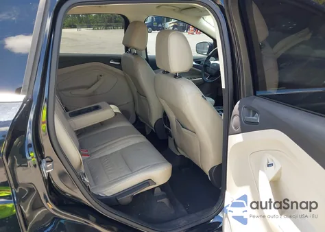 2017 Ford Escape Titanium z USA, uszkodzony, nr VIN 1FMCU0JD2HUF02415